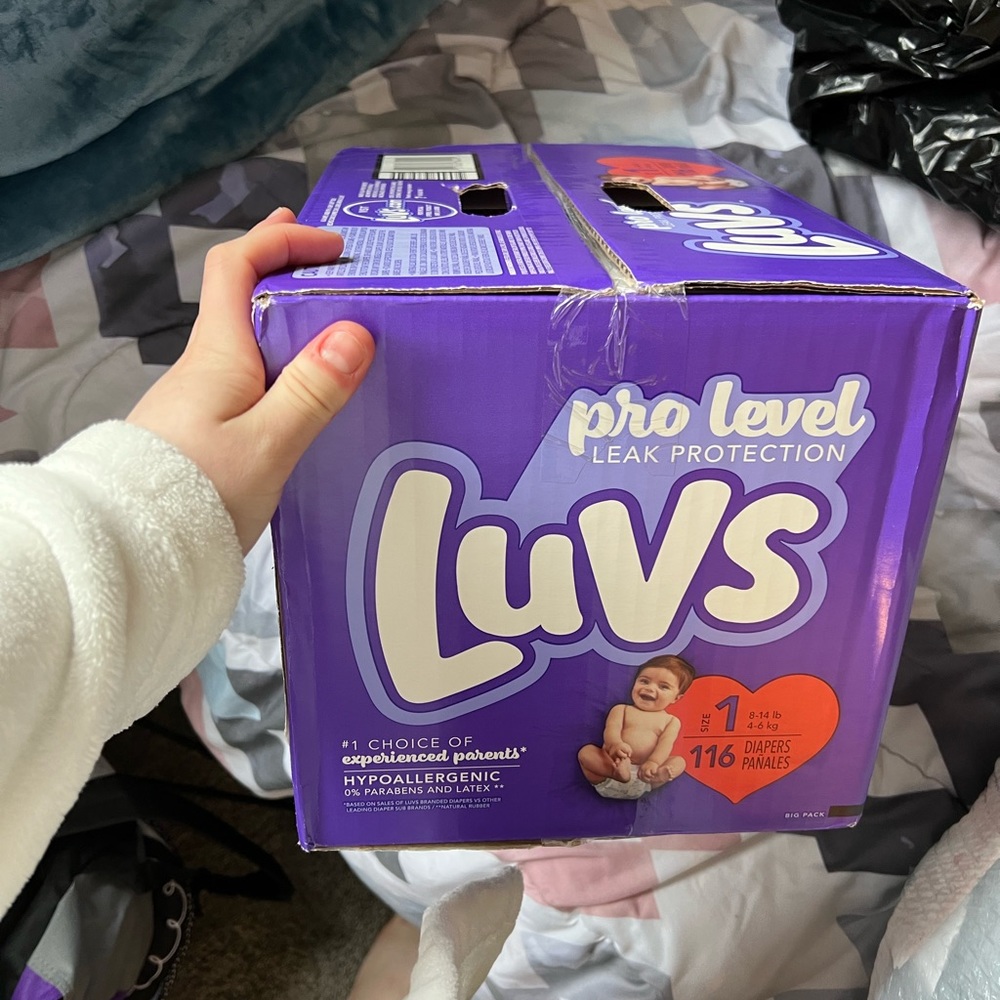 Size one diapers bundle